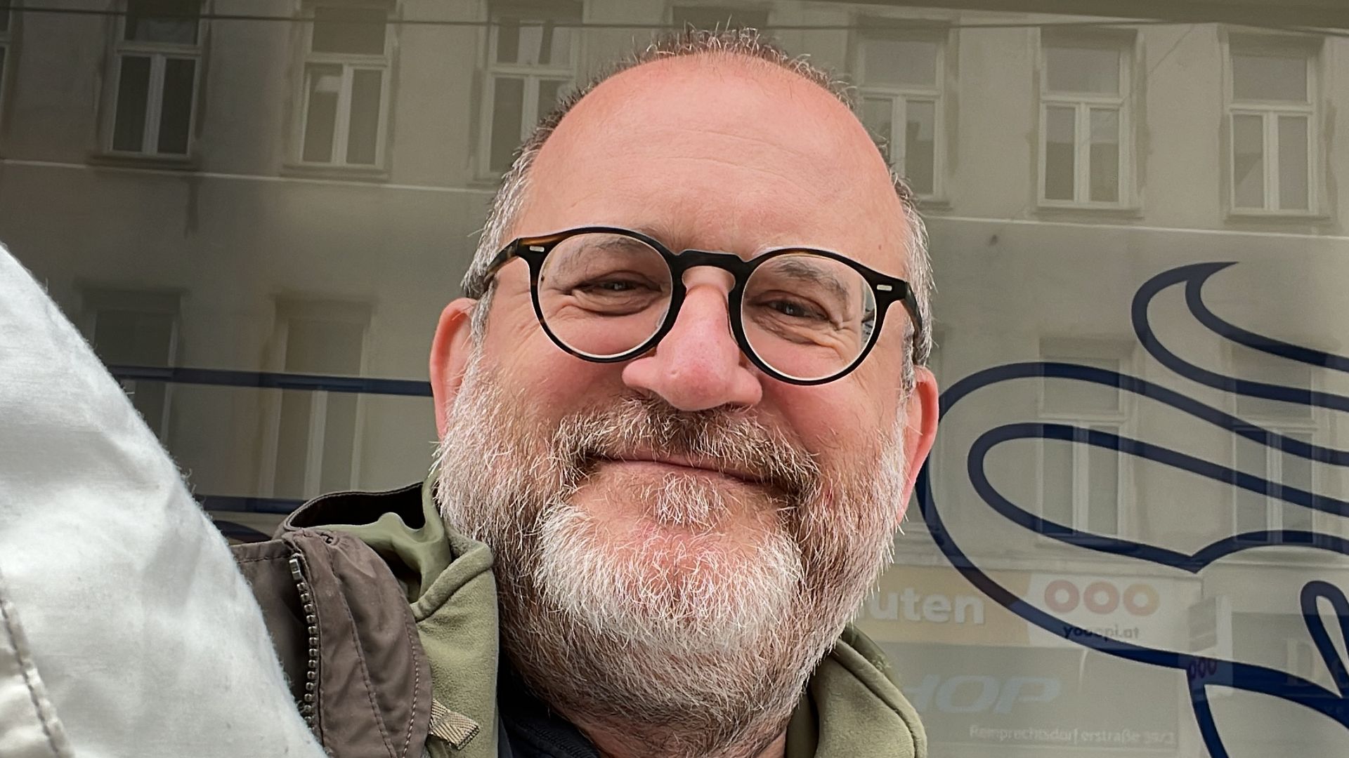 ACCC3DFD-827C-4971-BB52-A51273EF8B97